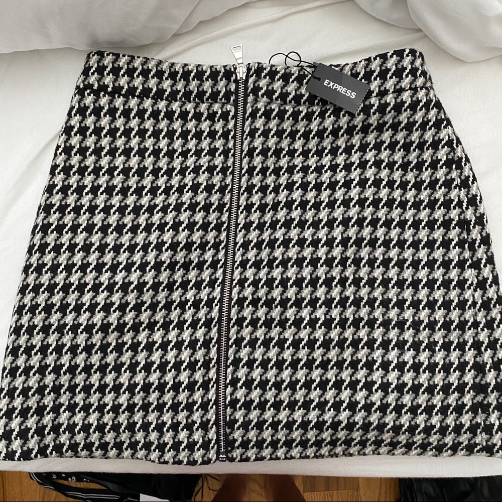 Express Houndstooth Front Zipper Skirt
